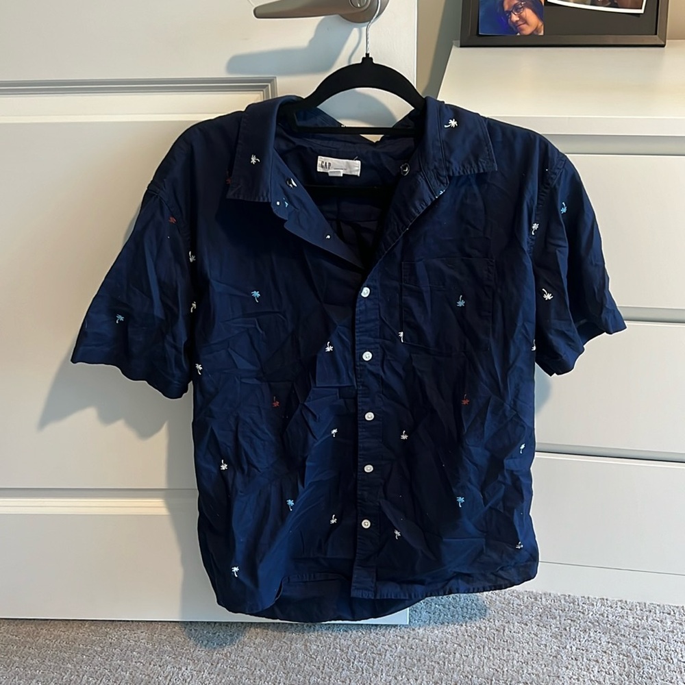 Gap short sleeve button up